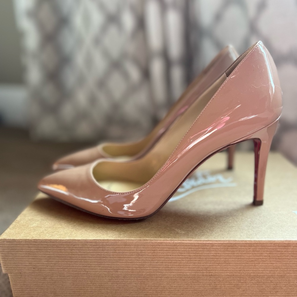christian louboutin pigalle 85 patent heels - nude color